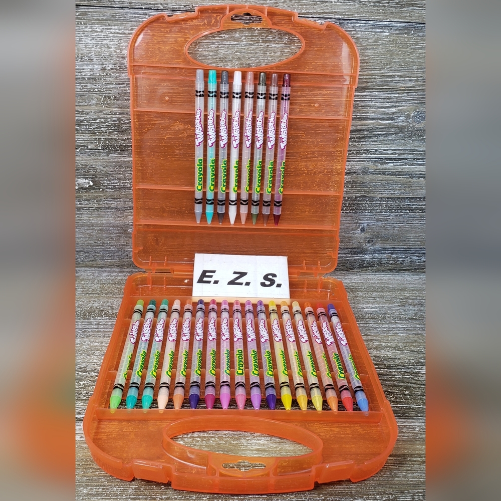 Crayola Twistables Rainbow Colored Pencils Orange Case 25 Complete